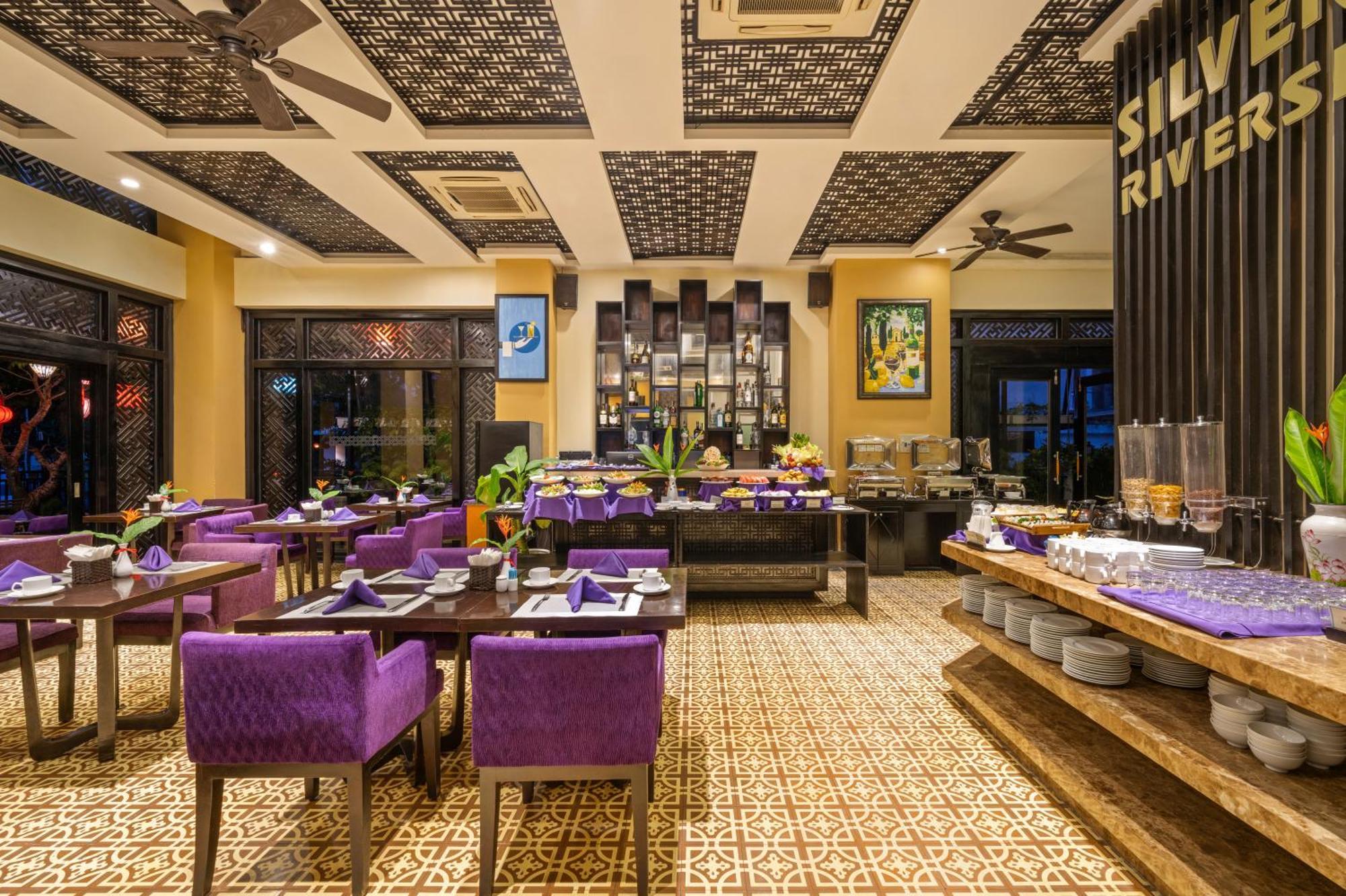 Royal Riverside Hoi An Hotel & Spa Zewnętrze zdjęcie
