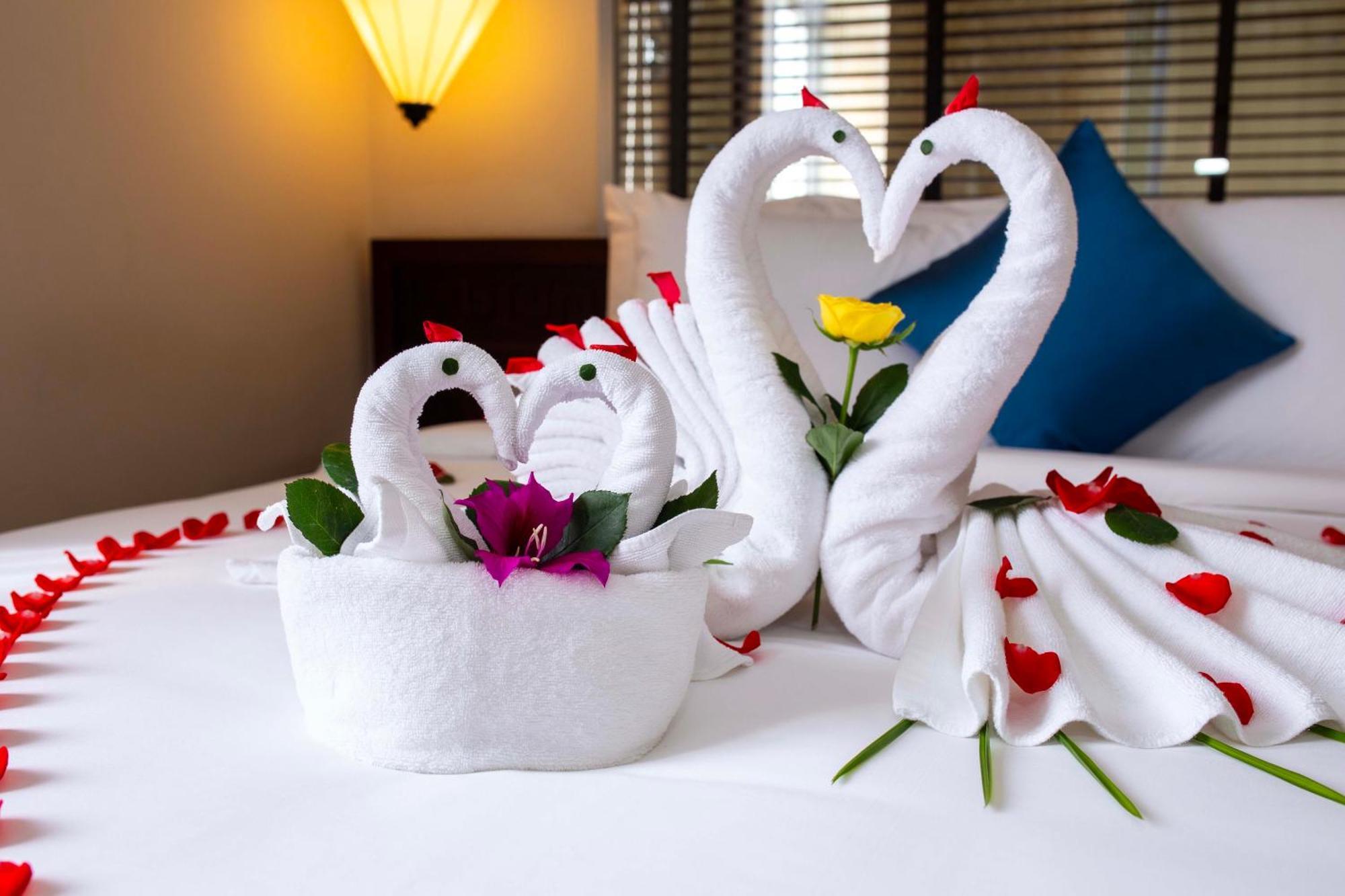 Royal Riverside Hoi An Hotel & Spa Zewnętrze zdjęcie
