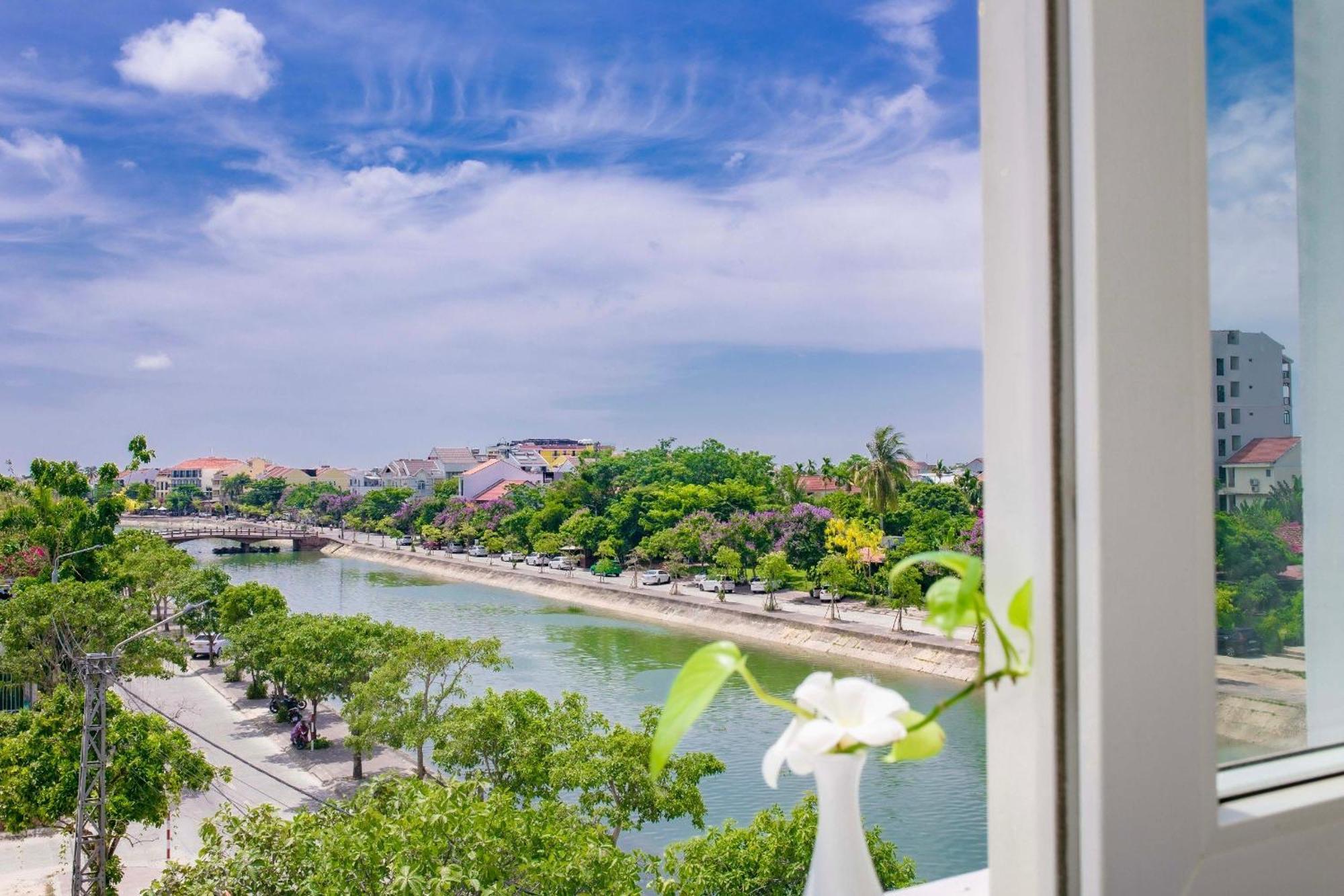 Royal Riverside Hoi An Hotel & Spa Zewnętrze zdjęcie