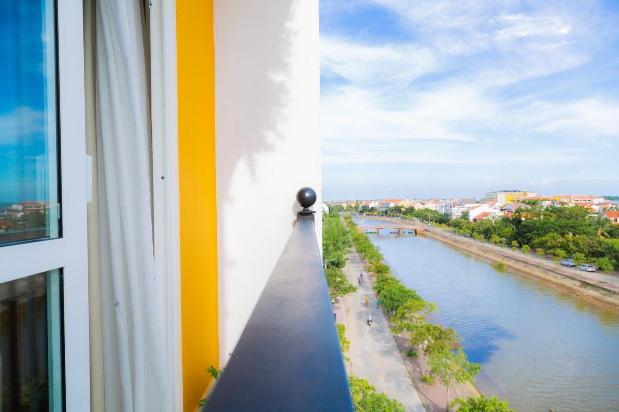Royal Riverside Hoi An Hotel & Spa Zewnętrze zdjęcie